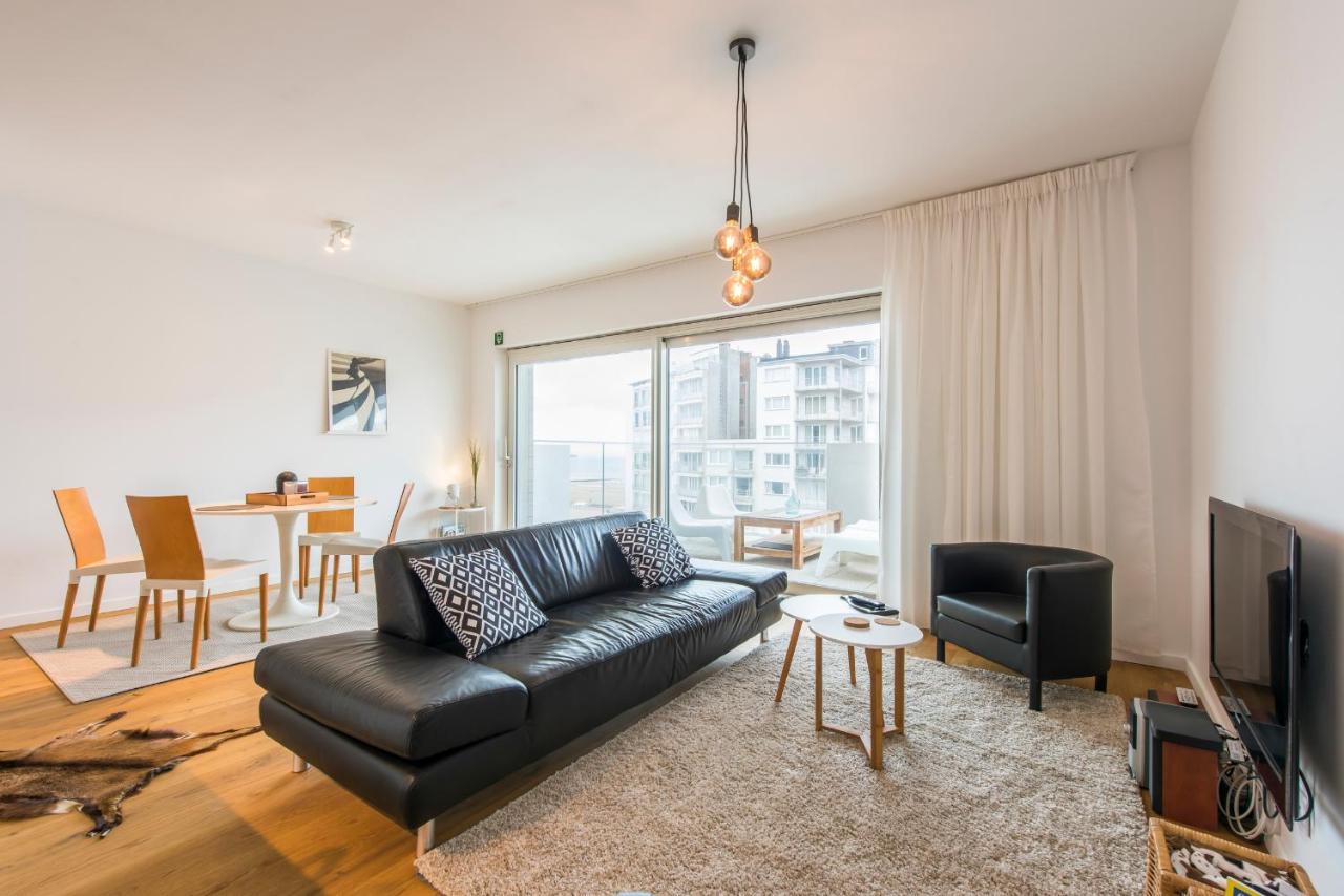 Modern Apartment With Terrace Near The Beach Oostende Exteriör bild